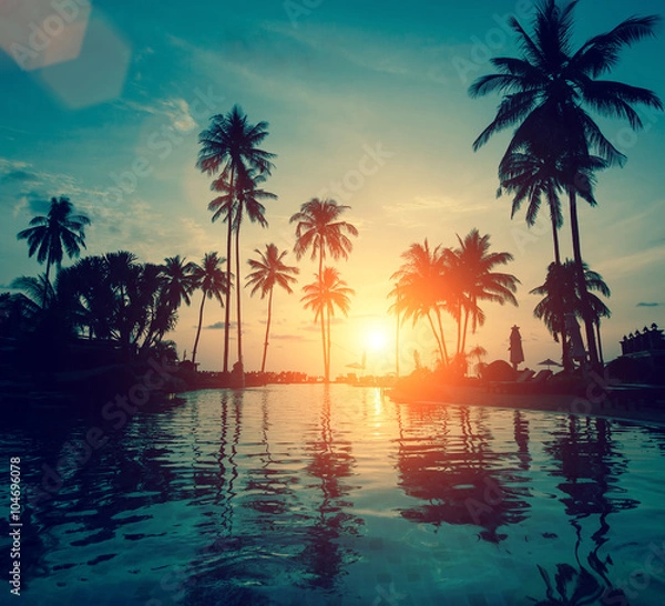 Fototapeta Tropical coast during an amazing sunset.