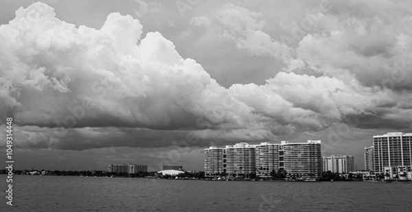 Obraz city skyline in the clouds