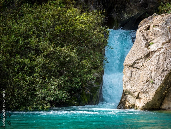 Obraz The Cueva del Gato is a unique and wonderful natural corner in the province of Malaga. More specifically, in the Sierra de Grazalema Natural Park, 15 minutes from Ronda.