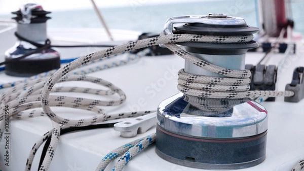 Obraz Lina żaglowej białej łodzi.