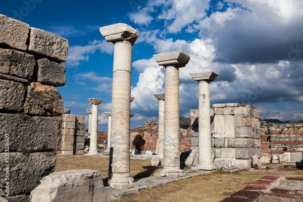 Fototapeta St. John's Basilica Columns