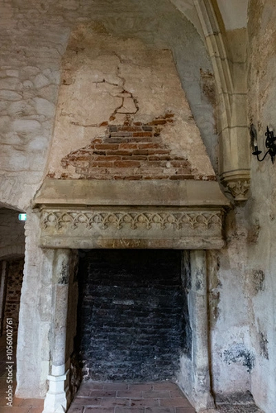 Obraz Abandoned fireplace in an old castle room