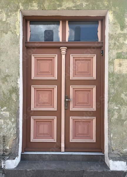 Fototapeta Entrance door of a house built at the beginning of the 20th century, Europe