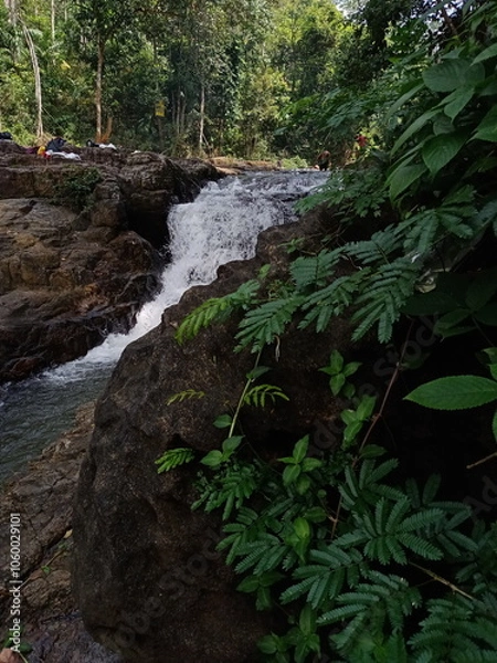 Obraz beautiful kumari ella waterfall in srilanka.