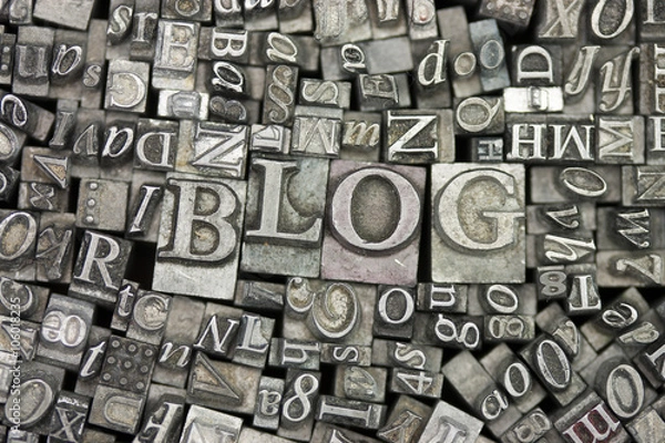 Fototapeta Zbliżenie na złożone listy ze słowem Blog