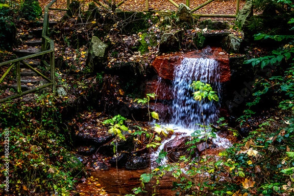 Obraz Wasserfall mit Brücke