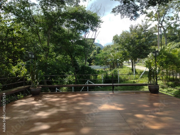 Obraz Mountain View Deck with Lush Greenery