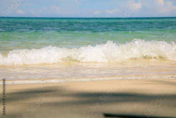 Fototapeta waves on the beach