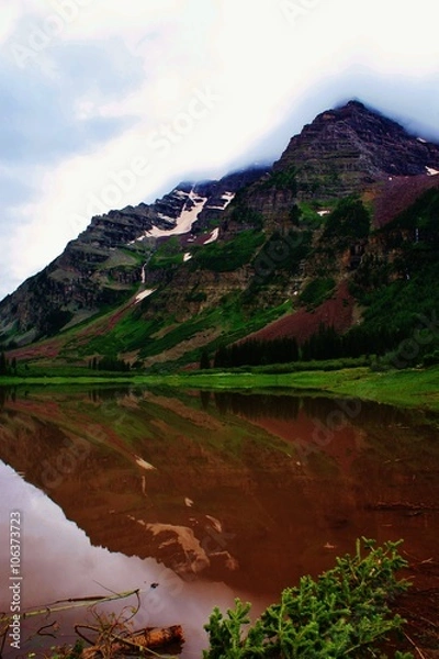 Fototapeta Crater Lake Reflection