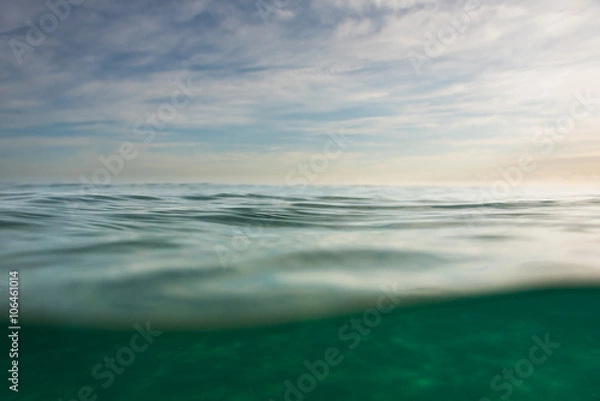 Obraz Empty Ocean above and below horizon