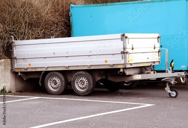 Obraz Großer PKW-Anhänger mit zweis Achsen