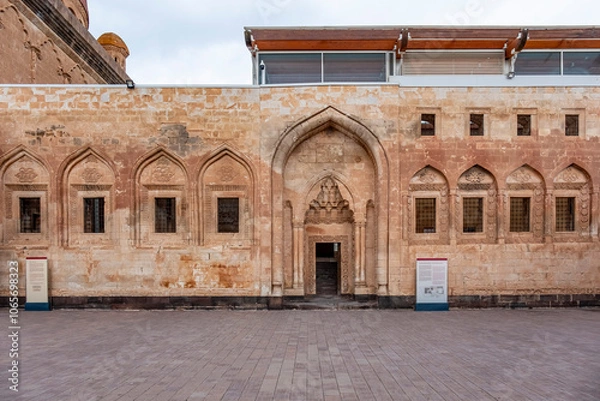 Obraz The inside of a building with arched windows and pillars. Ishakpasa palace in Agri Doguneyazit city, Turkey