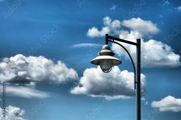 Fototapeta Laterne mit Wolken