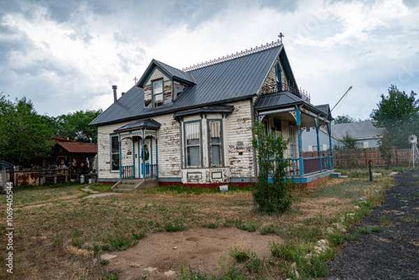 Fototapeta old house