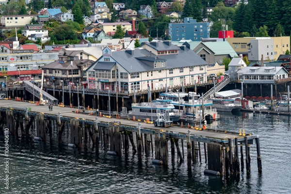 Fototapeta entering Ketchikan
