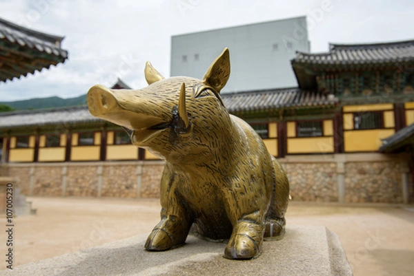 Obraz Golden pig at Bulguksa  temple