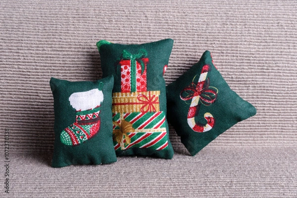 Obraz Cushion with christmas symbols