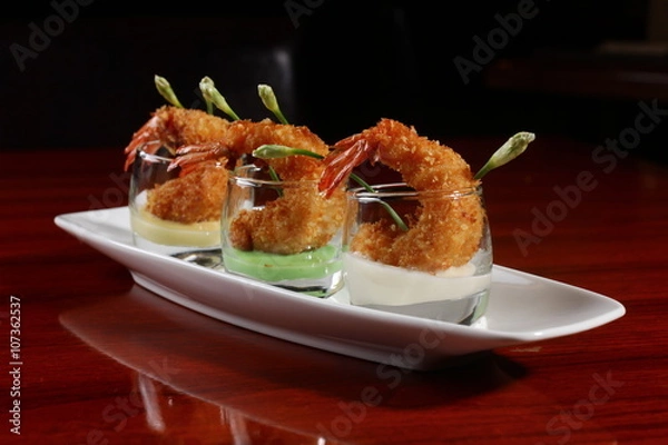 Obraz krewetki smażone z proszkiem