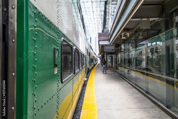 Fototapeta train in station