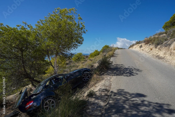 Obraz pushed off the road