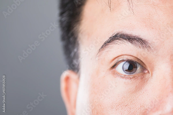 Fototapeta A diabetic patient's eye, symbolizing the risks of diabetic retinopathy and macular degeneration. Emphasizes the importance of eye health and monitoring for diabetes-related complications