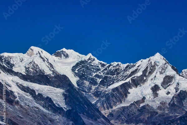 Fototapeta Beautiful himalayan peaks visible from Zatrwa La Pass,4610 m,view of Panaltopa,Tengi Ragi Tau,over the Lukla valley on route to Base camp of Mera Peak,6476 meter high peak,Nepal
