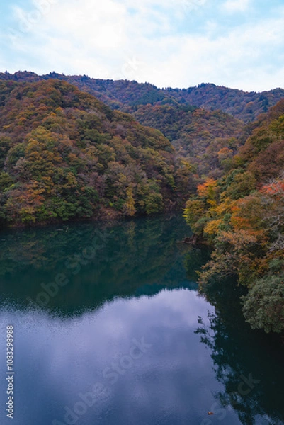 Obraz 紅葉と湖