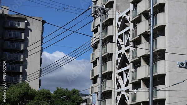 Fototapeta Building supports in Japan that function as disaster mitigation such as earthquakes, its become a safety support