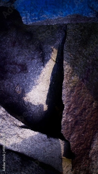 Obraz shadows and light on rocks