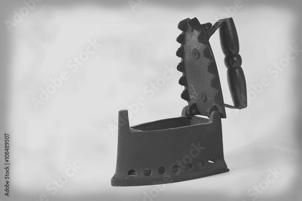 Obraz vecchio ferro da stiro in bianco e nero