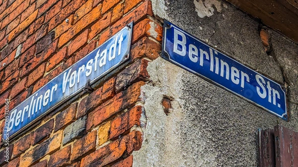 Obraz Staßenschilder „Berlin“ in Lenzen