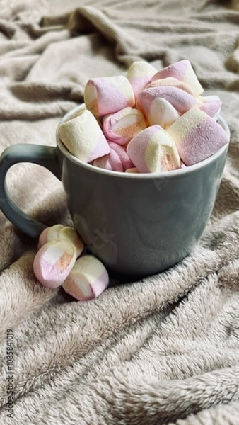 Obraz hot chocolate with marshmallow in a cup. hot chocolate with marshmallow in a cupertical photo