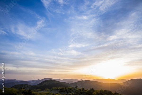 Fototapeta 山頂の朝焼け
