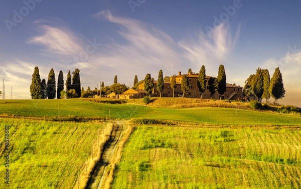 Obraz Piękny krajobraz Toskanii w porannym świetle wschodzącego słońca