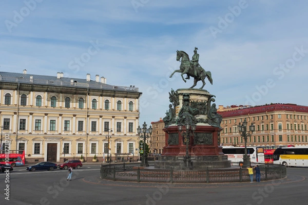 Fototapeta SAINT PETERSBURG, RUSSIA - JUNE 05, 2022: Monument to Emperor Nicholas I on St. Isaac's Square. Saint Petersburg, Russia. High quality photo