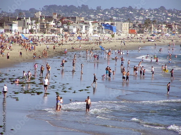 Obraz beach crowded with people