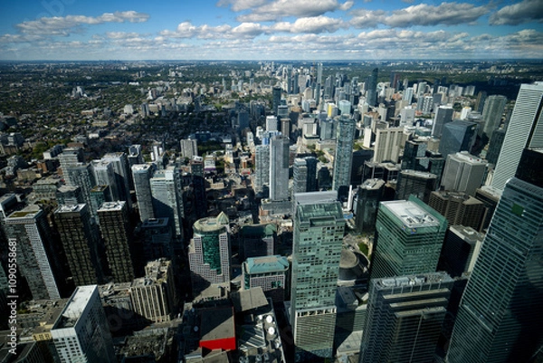 Obraz Toronto - Looking north from CN Tower