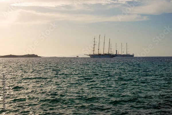 Obraz Caicco sull'orizzonde del mare calmo