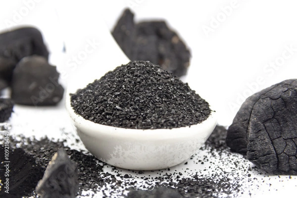 Obraz spoon with activated carbon granules