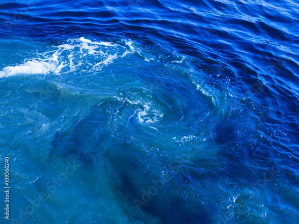 Obraz cloudy blue water spiraling