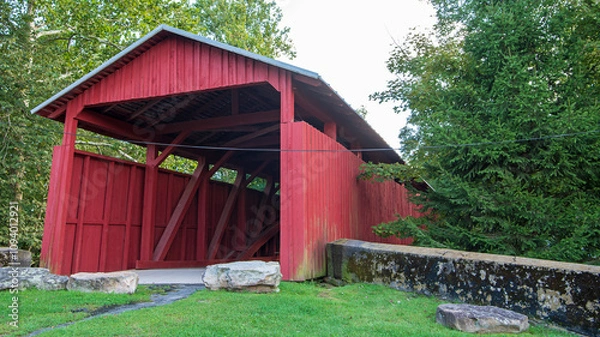 Fototapeta Stillwater Covered Bridge in Columbia County, Pennsylvania