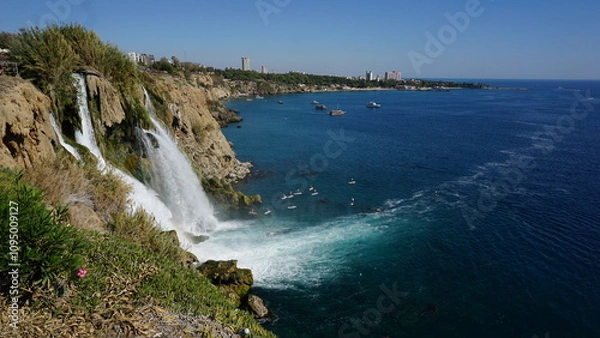 Obraz A look at the famous Karpuz Caldaran waterfall, Antalya, Turkey.