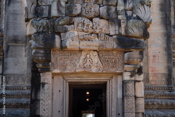 Obraz Prasat Hin Phimai is the largest stone Khmer temple in Thailand in Nakhon Ratchasima province.