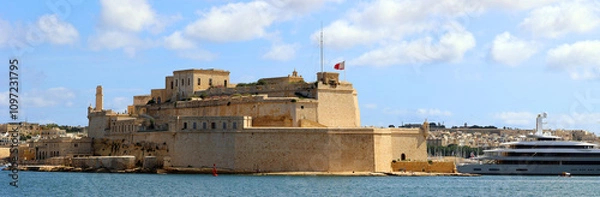 Fototapeta Fort St Angelo, Birgu (Maltese: Forti Sant'Anglu or Fortizza Sant'Anglu) is a bastioned fort in Birgu, Malta, located at the centre of the Grand Harbour.