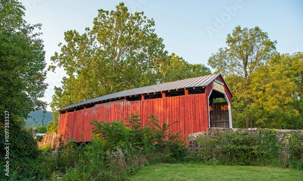 Fototapeta Side View of New Germantown Covered Bridge, Perry County, Pennsylvania