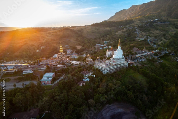 Obraz Wat Pha Sorn Kaew or Wat Phra That Pha Son Kaeo