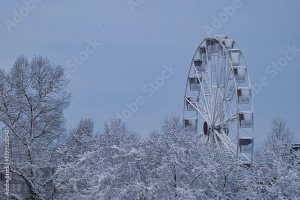 Fototapeta Winterstimmung mit Riesenrad