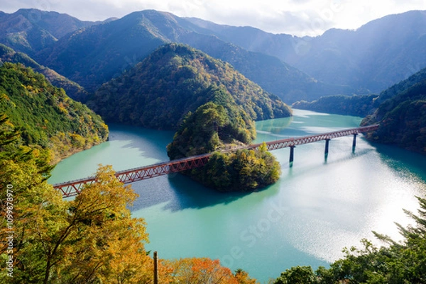 Fototapeta 秋の奥大井湖上駅