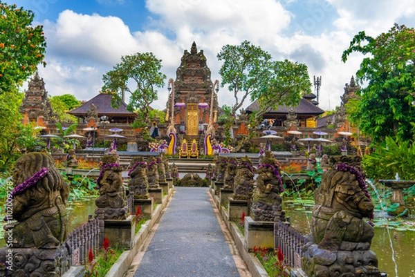 Obraz Lotus pond and Pura Saraswati temple in Ubud, Bali, Indonesia.