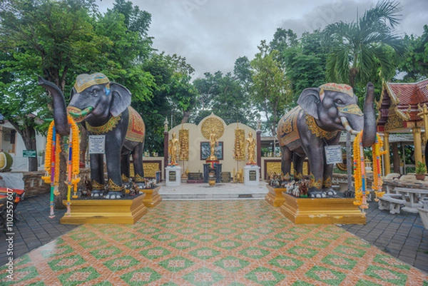 Obraz Gate of two elephants at Wat Phra That Doi Kham